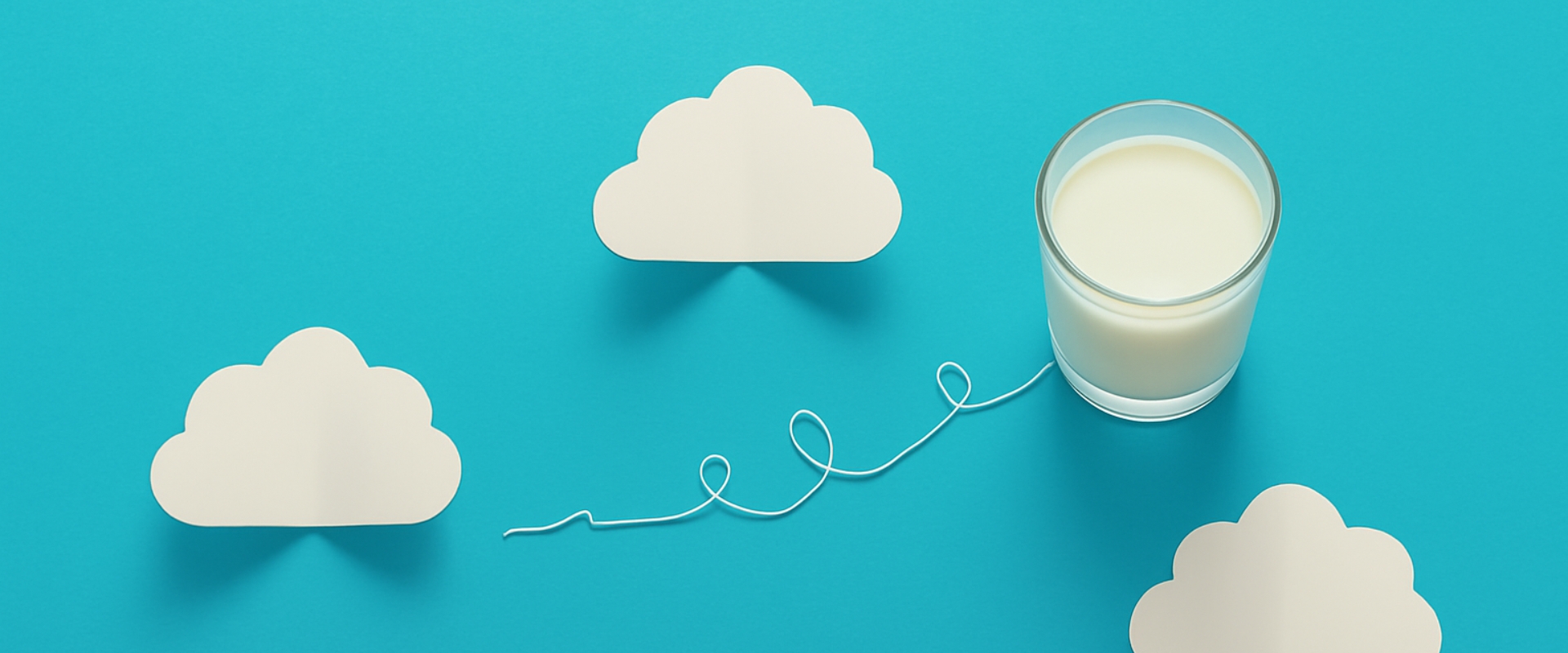 linea che unisce nuvole e bicchiere del latte come laboratorio su origine del latte
